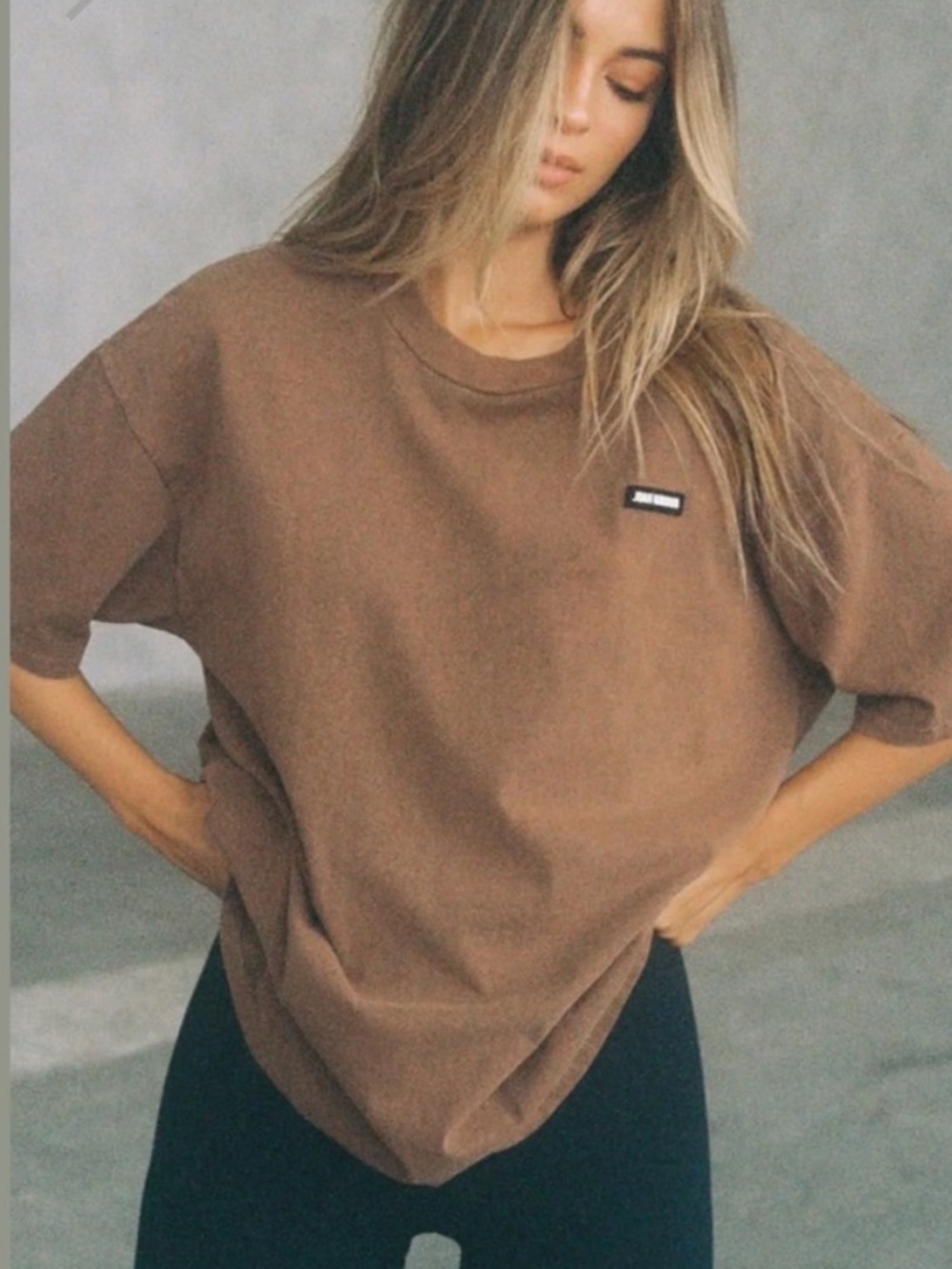 ♡ Joah Brown Logo Patch Tee – Toast